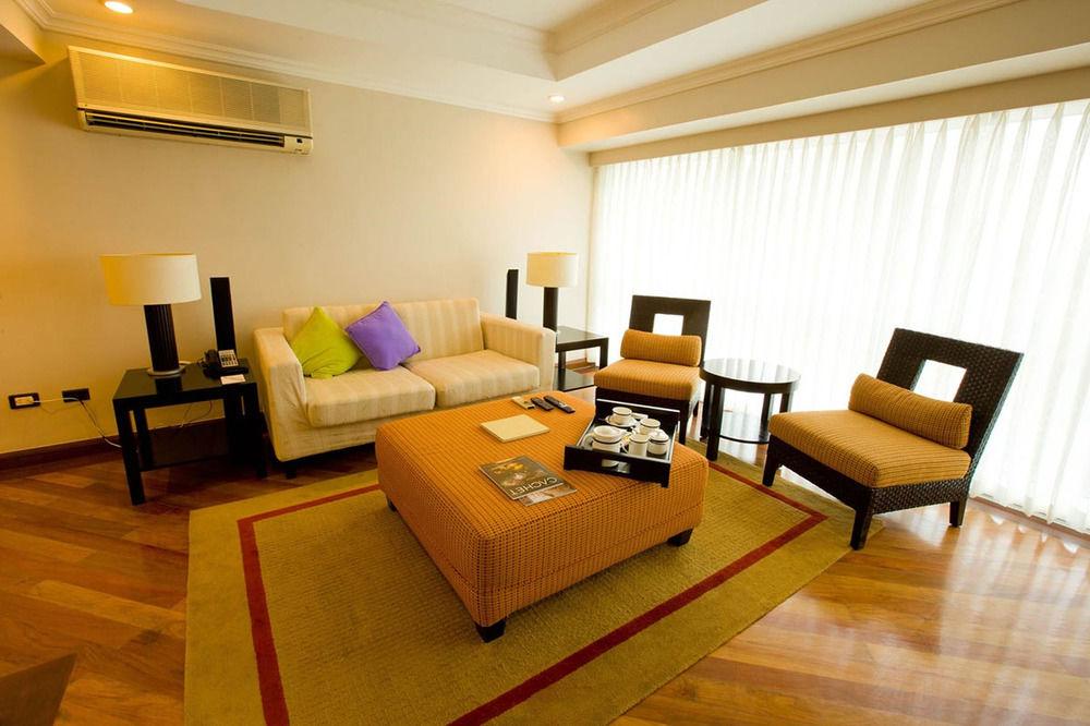 Fraser Place Manila Макати Экстерьер фото