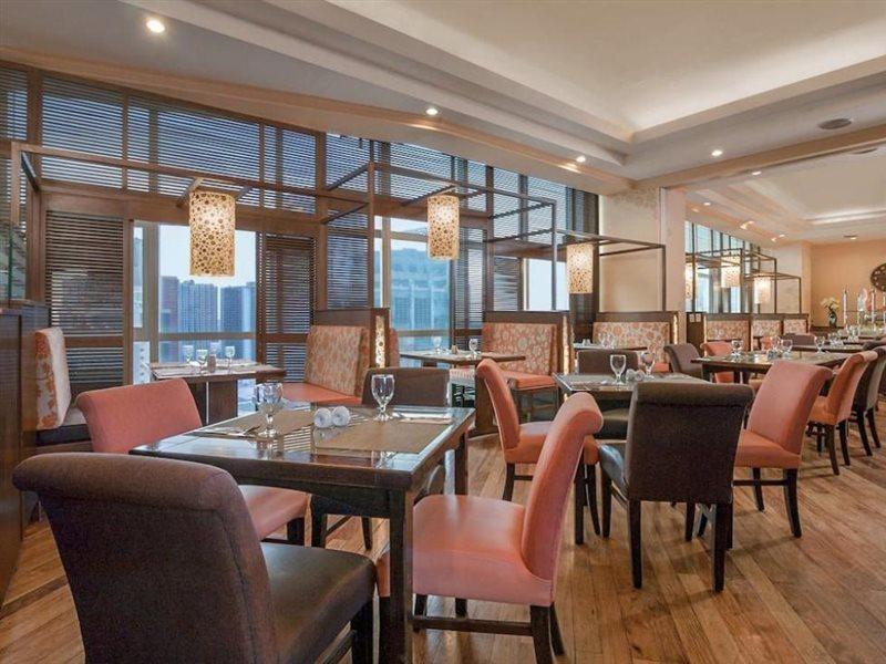 Fraser Place Manila Макати Экстерьер фото