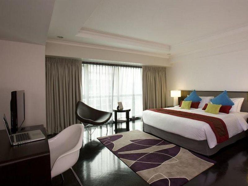 Fraser Place Manila Макати Экстерьер фото