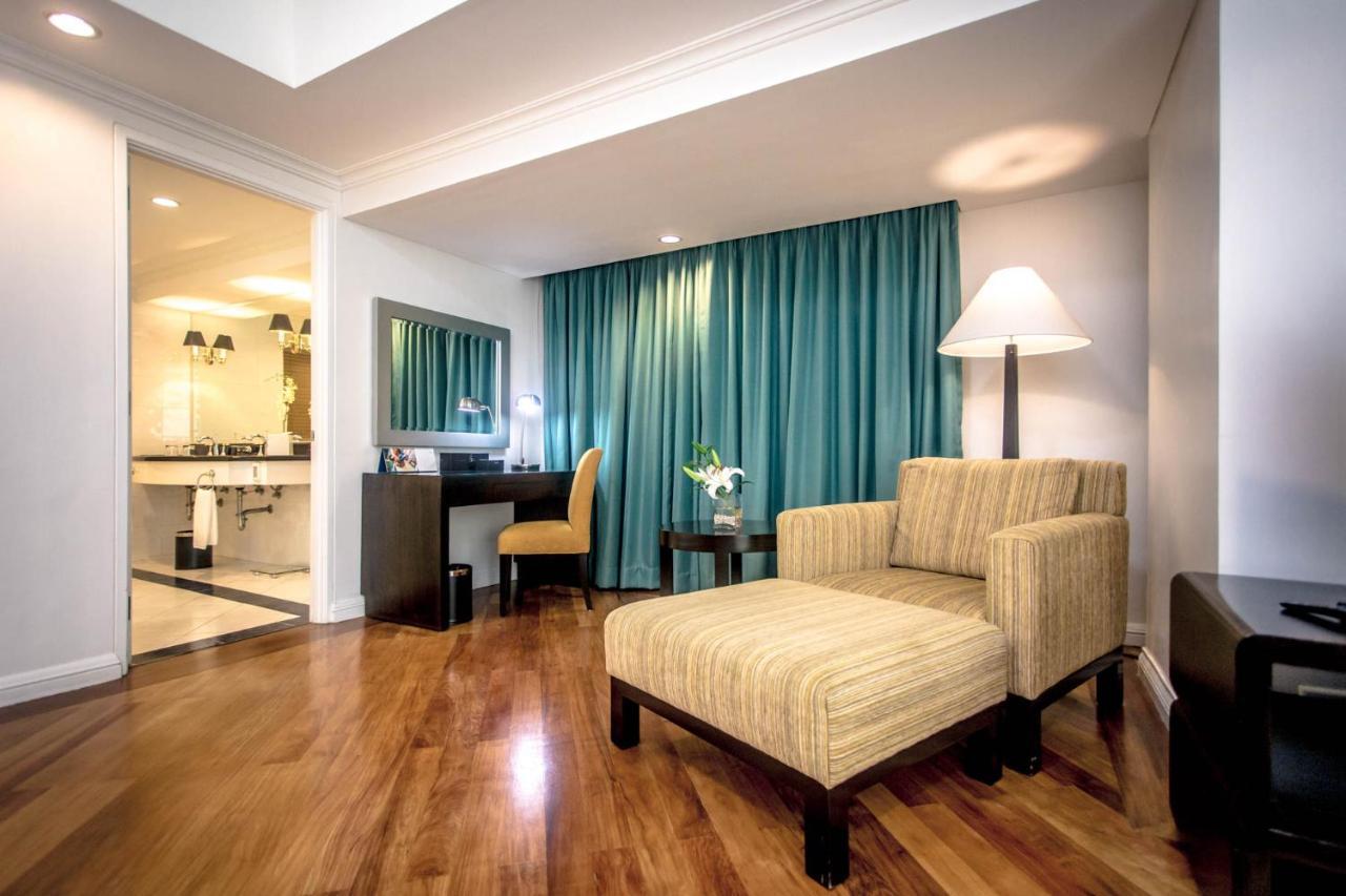 Fraser Place Manila Макати Экстерьер фото