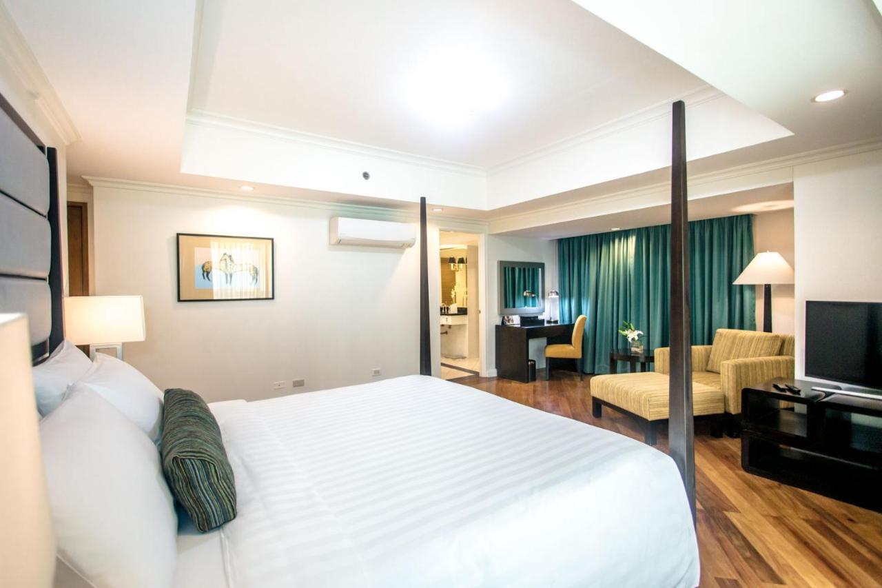 Fraser Place Manila Макати Экстерьер фото